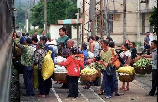 农产品上行助力中国脱贫攻坚战，中国电商平台让海外学者另眼相看(图4)